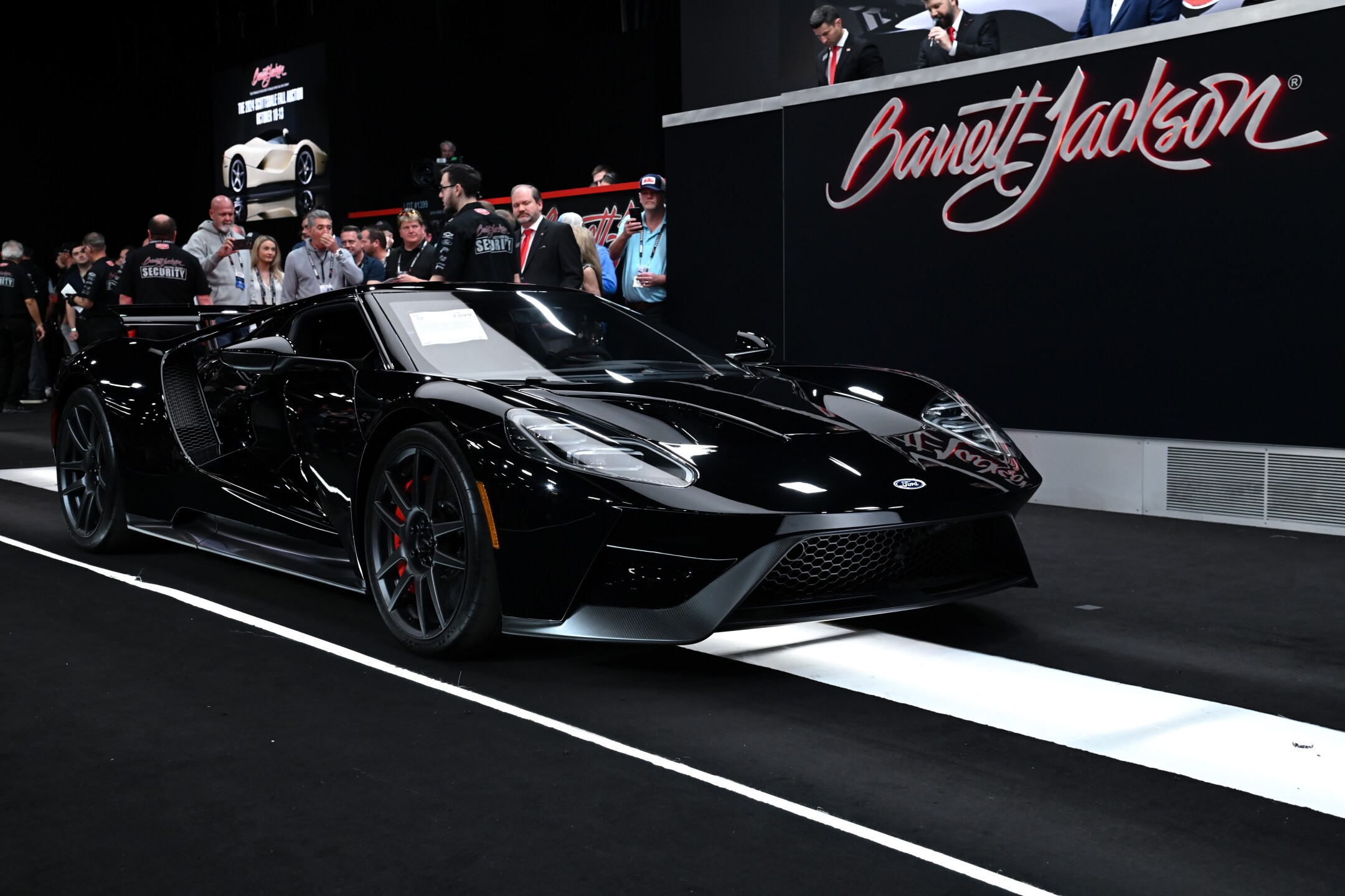 Lot 1399 - 2019 FORD GT.jpg