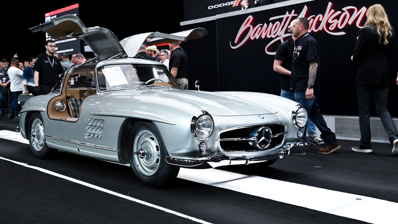 Lot 1406 - 1956 MERCEDES-BENZ 300SL GULLWING COUPE.jpg